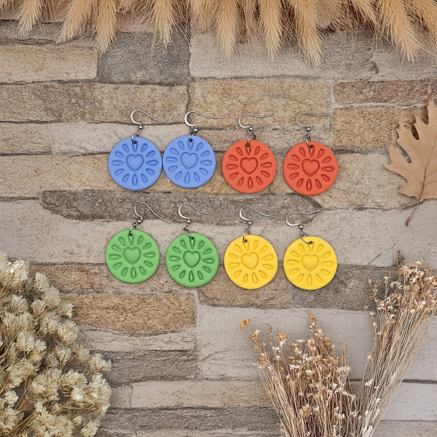 LIEBELEI Aprikuss- orange Ohrringe aus Polymer Ton mit Herzmotiv