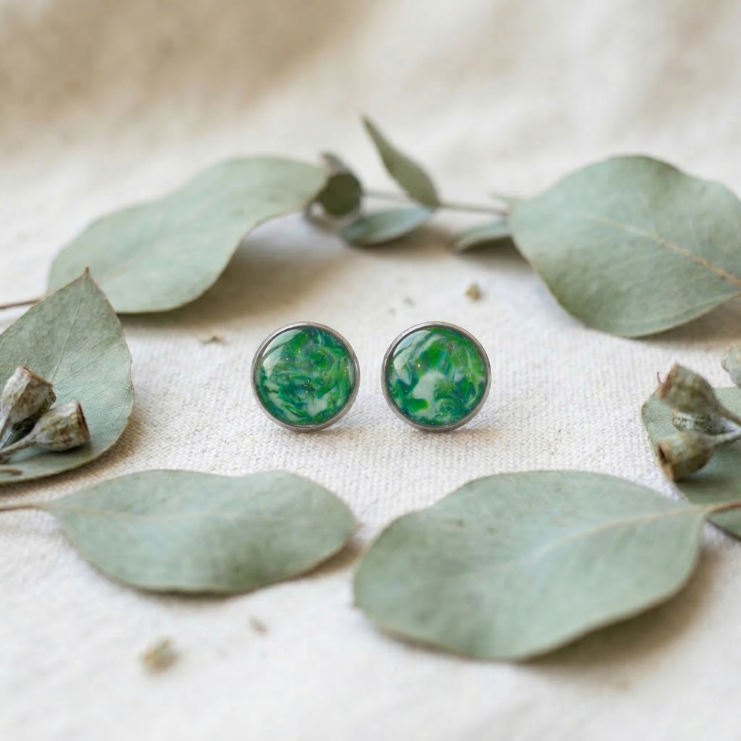 Marmorierte Ohrstecker in Dunkelgrün | Größe L (12 mm)