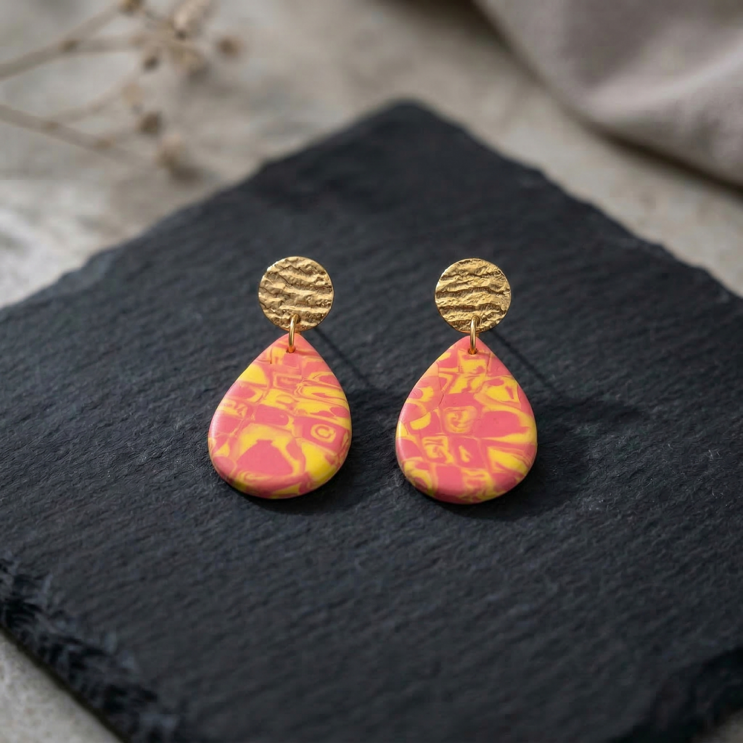 Sonnenglanz – Leichte Ohrringe in Sonnenfarben, handmade & einzigartig