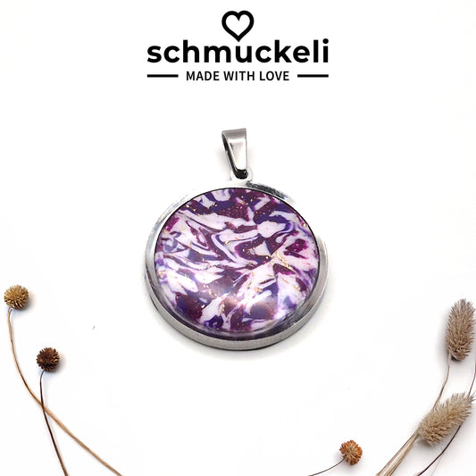 Runder Anhänger Galaxia – Kunstvoller Anhänger mit kosmischem Design - mit 45 cm langer Edelstahlkette