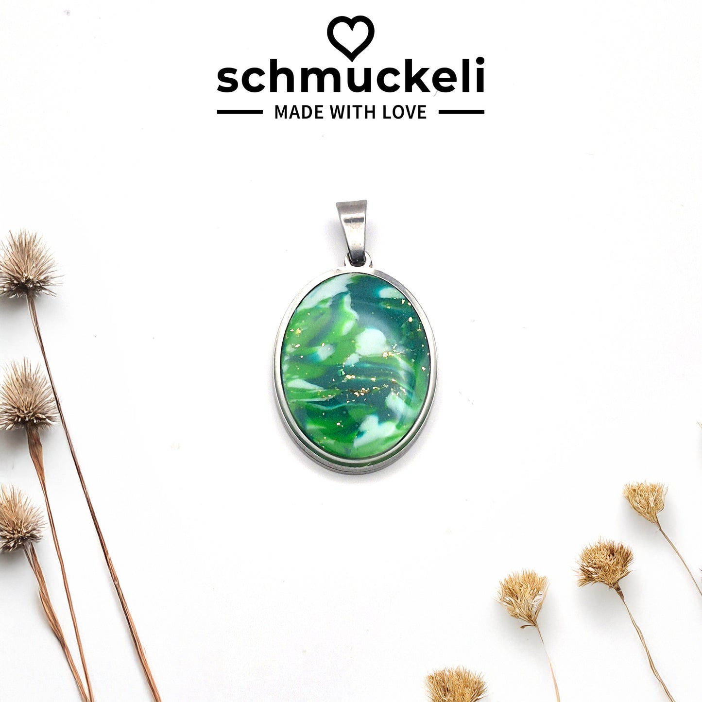 Ovaler Anhänger Waldglanz– Schmuckanhänger wie ein Tanz aus Licht und Blättern, handgefertigt aus Edelstahl & Polymer Clay - mit 45 cm langer Edelstahlkette