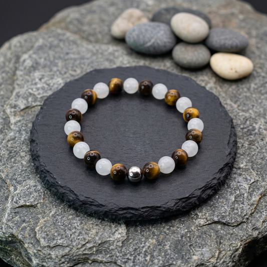 Fokus & Lebenskraft – Armband aus Tigerauge & weißer Jade mit Edelstahl-Akzent