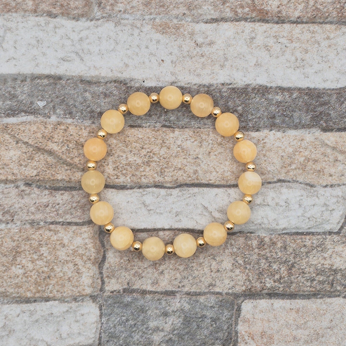 Perlenarmband Solenne - Topas und vergoldete Edelstahlperlen