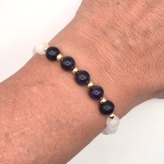 Perlenarmband Harmonia - Jade, Amethyst und vergoldete Edelstahlperlen