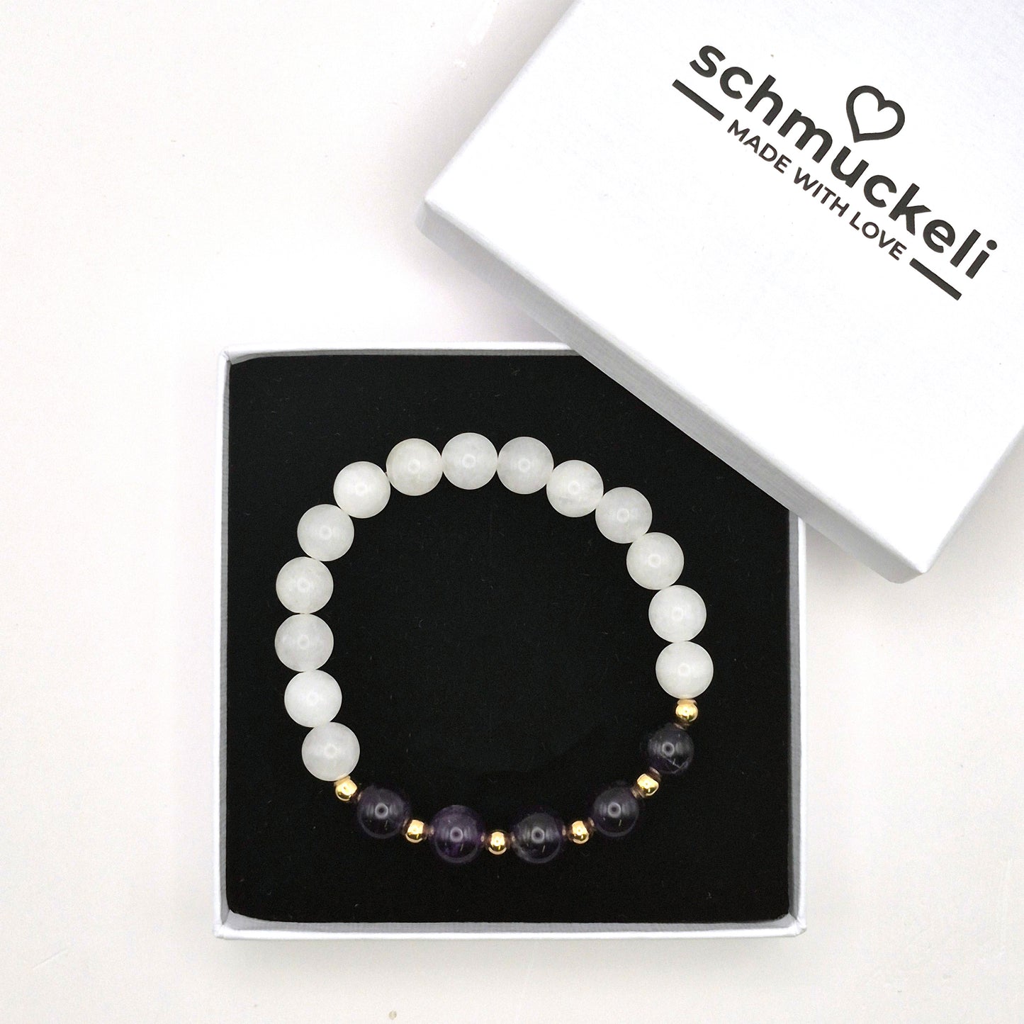 Perlenarmband Harmonia - Jade, Amethyst und vergoldete Edelstahlperlen