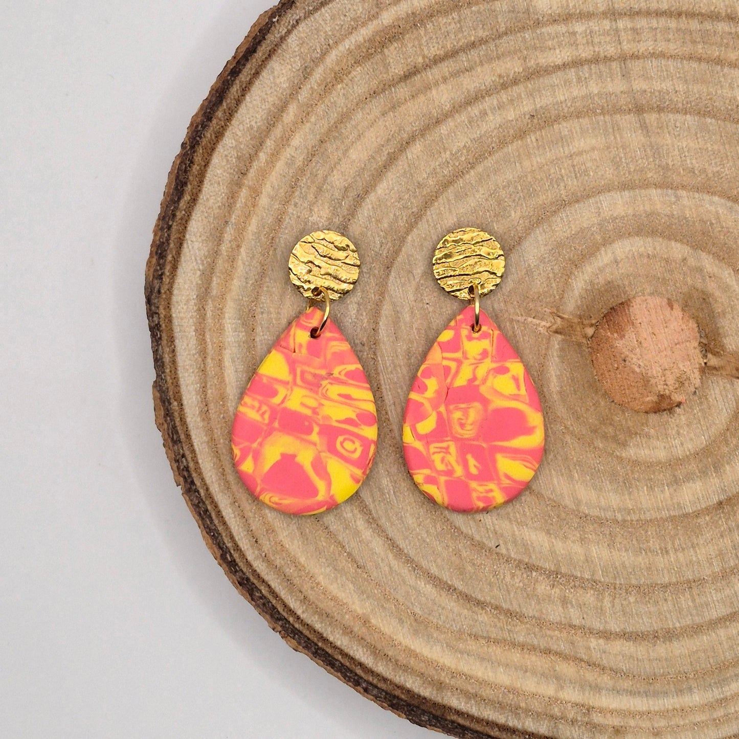 Sonnenglanz – Leichte Ohrringe in Sonnenfarben, handmade & einzigartig