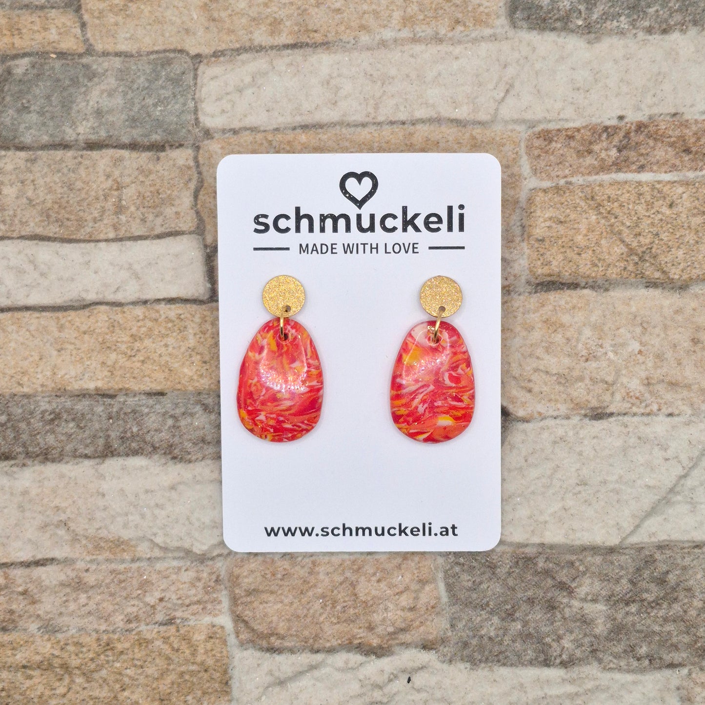 Sonnenfunkeln – Rote Statement-Ohrringe mit Goldakzenten