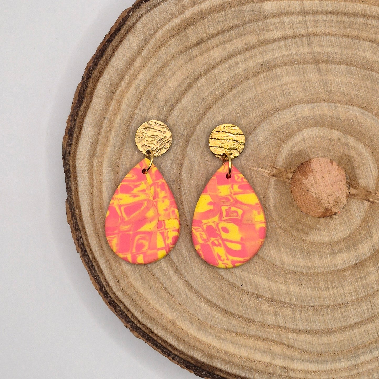 Sonnenglanz – Leichte Ohrringe in Sonnenfarben, handmade & einzigartig