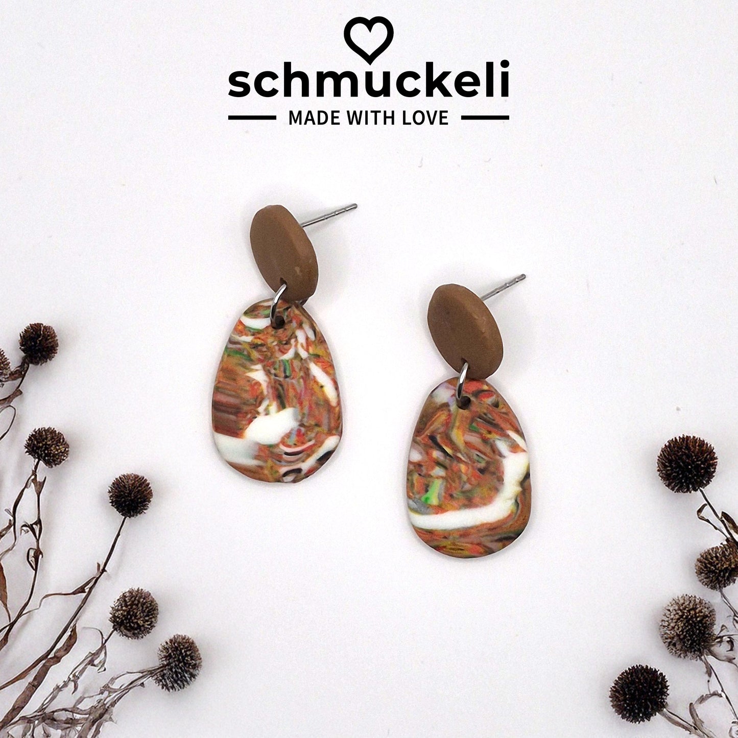 Treibgut – Handgemachte Ohrringe mit marmoriertem Farbspiel in Erdtönen