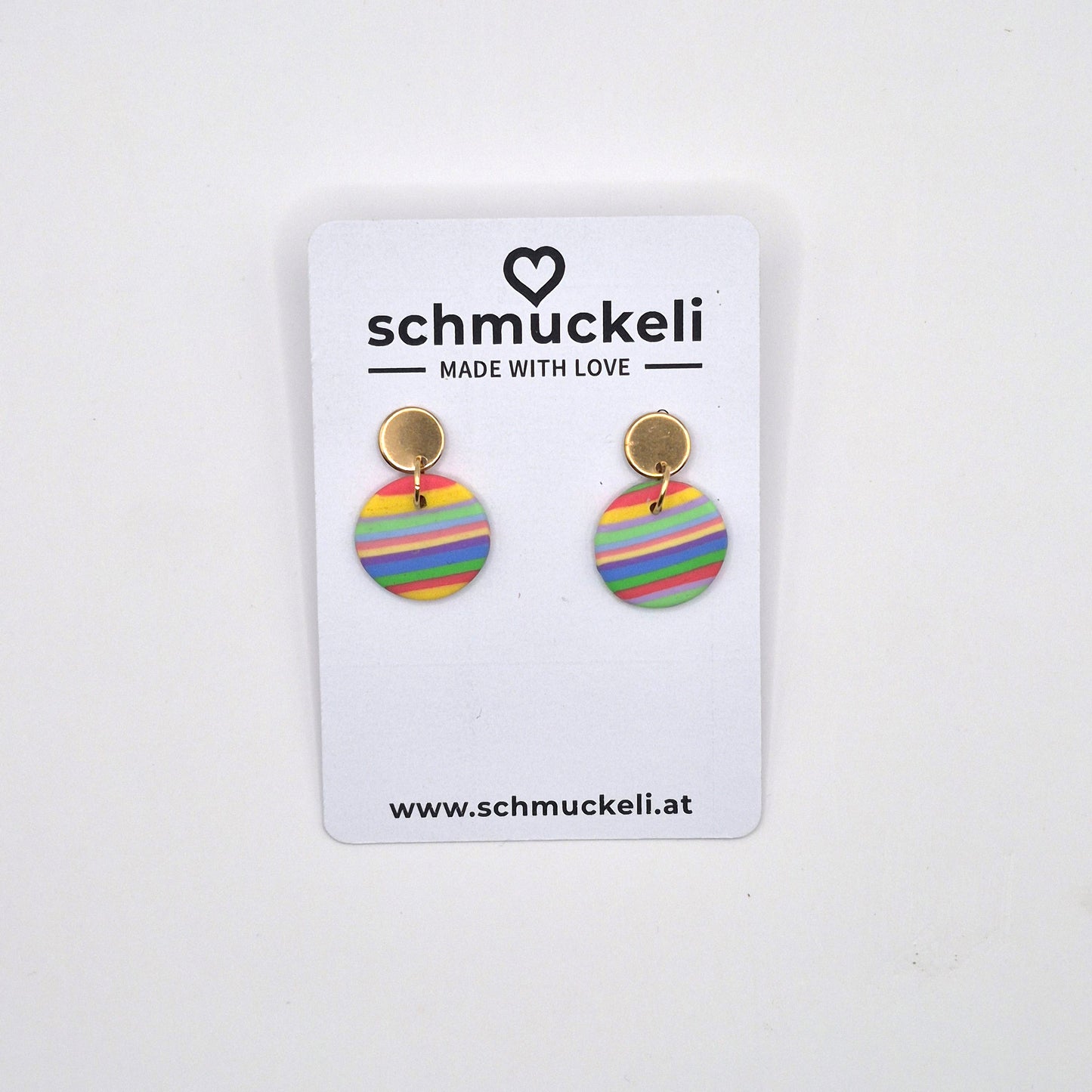Regenfreude – Runde Ohrringe in Regenbogenfarben aus Polymer Clay