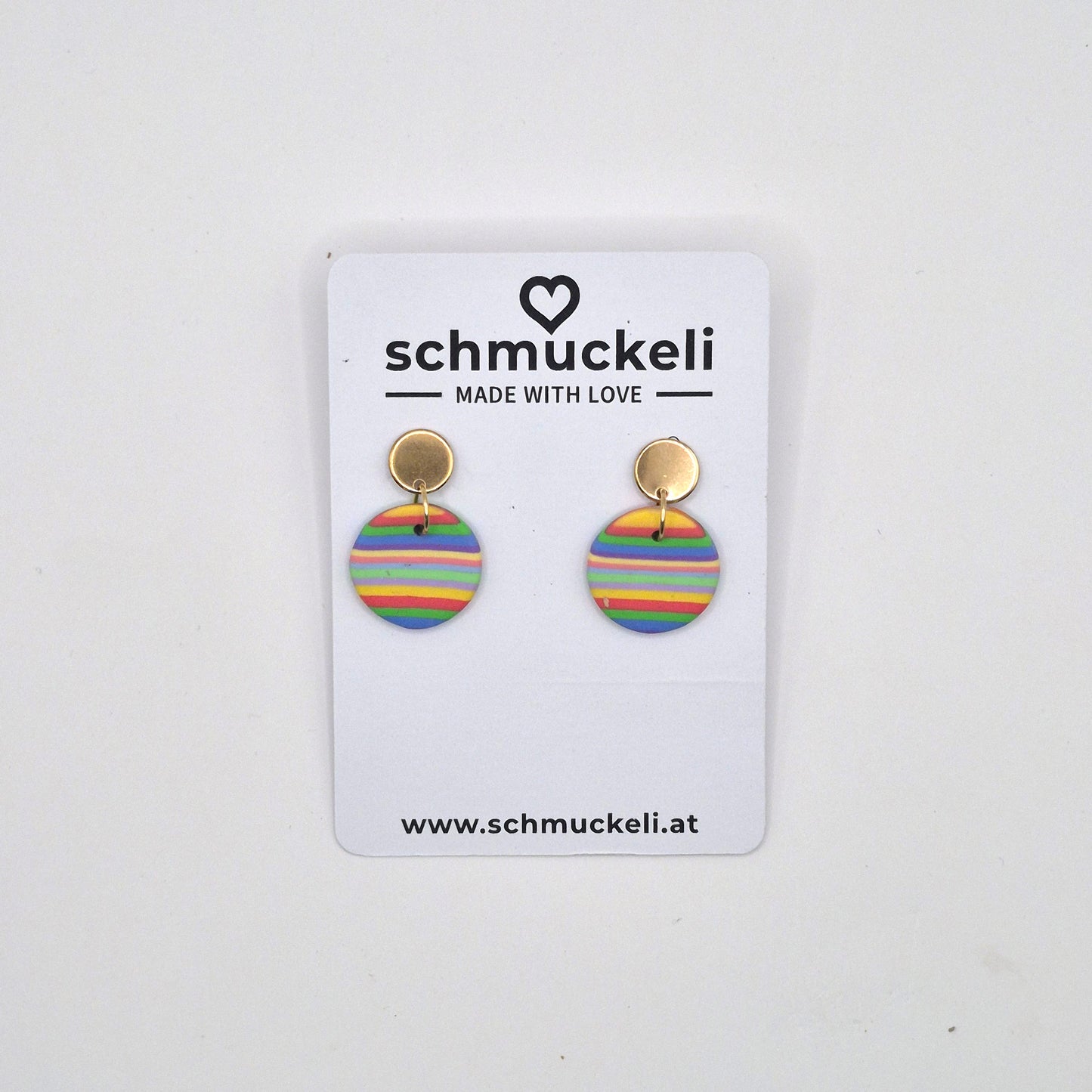 Regenfreude – Runde Ohrringe in Regenbogenfarben aus Polymer Clay