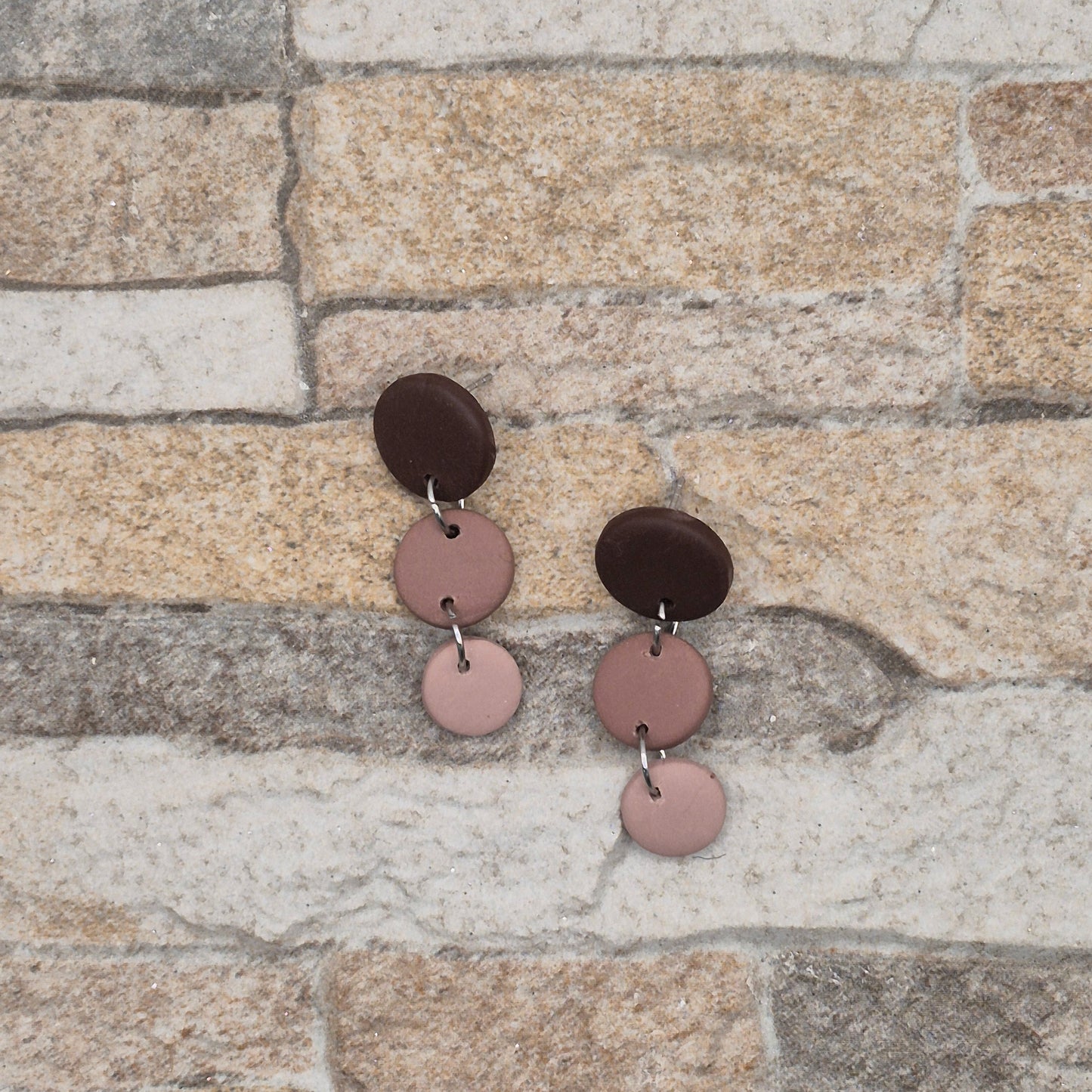 FARBTANZ  Erdenklang - dreiteilige Ohrringe aus Polymer Ton in Brauntönen